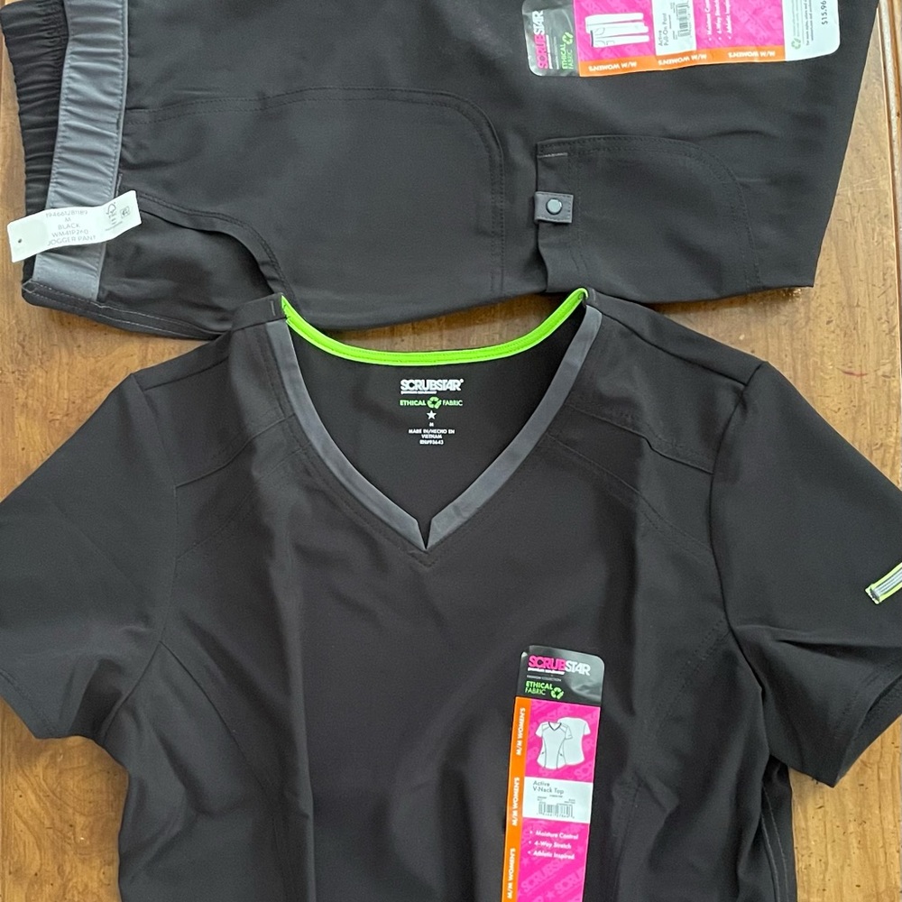 Black/grey scrubs